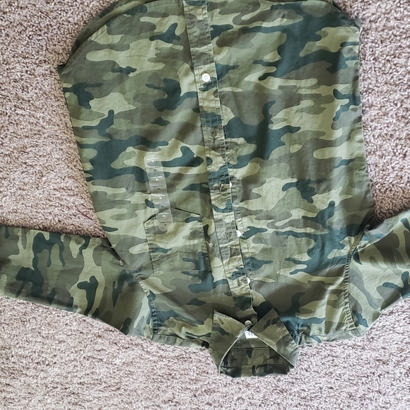 You can buy the lot of clothing for 250 or single